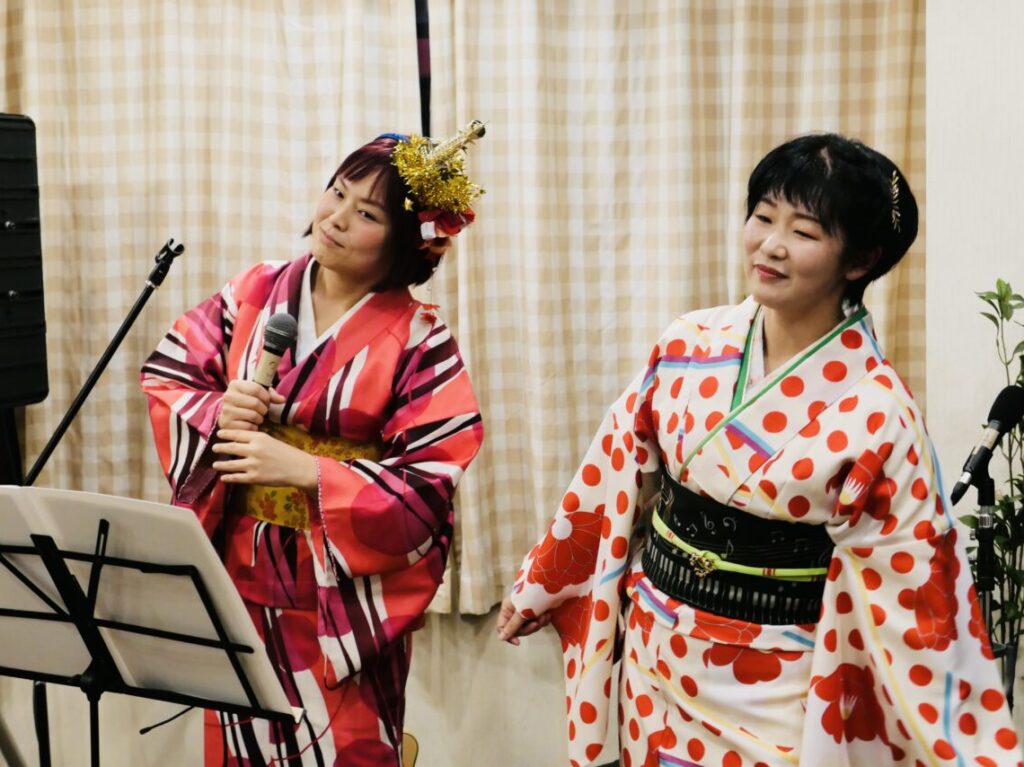 新世界の喫茶タマイチで通天閣でお馴染みの吉野悦世さんとむんむさんが定期的にライブを実施しています