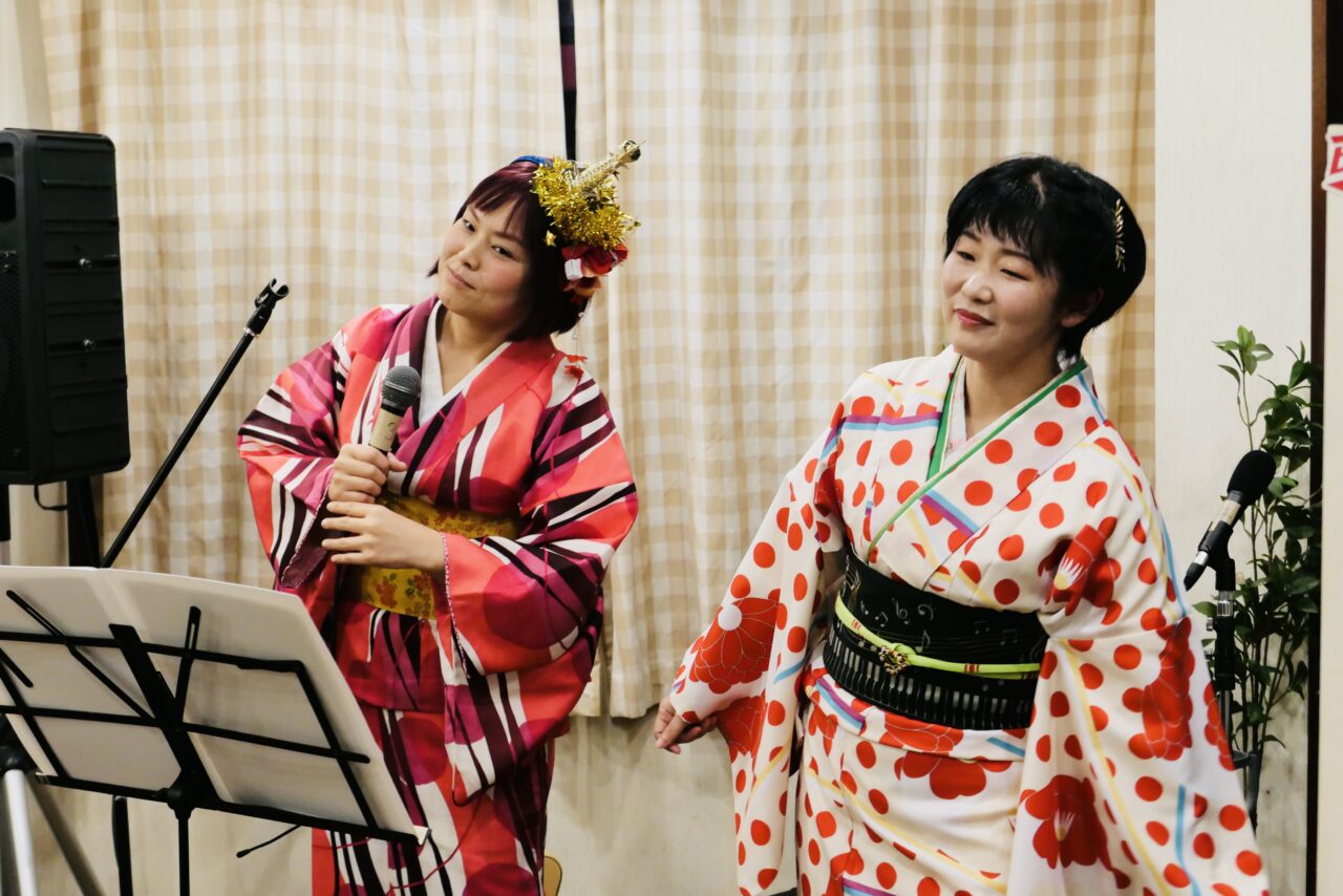 新世界の喫茶タマイチで通天閣でお馴染みの吉野悦世さんとむんむさんが定期的にライブを実施しています