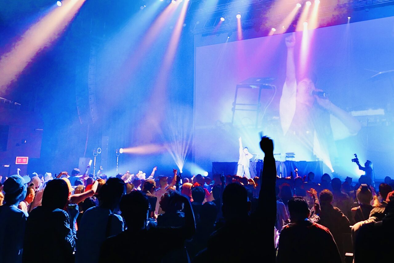 ストフェスアフターパーティー2025のライブ風景