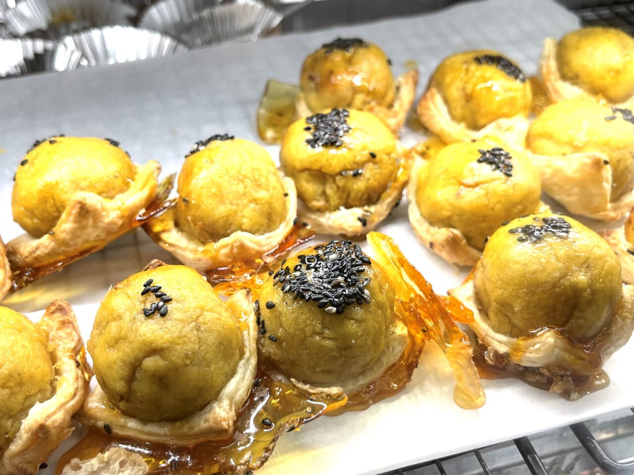 南海天下茶屋駅構内で、ほくほく甘い焼き芋スイーツが7/20 まで販売中です