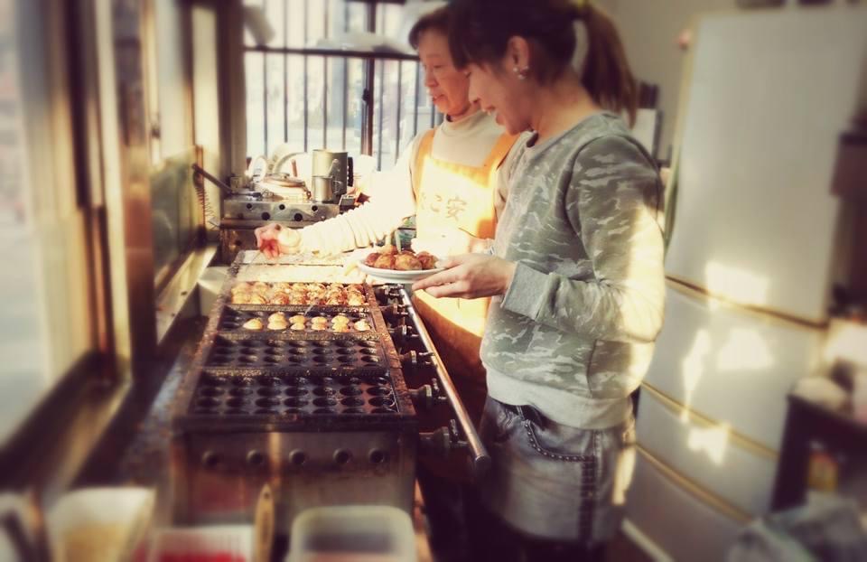 国道26号線沿いのたこ焼き名店「たこ安」が9/27に閉店へ。28年の歴史に幕、再開を願う署名活動も始まっています