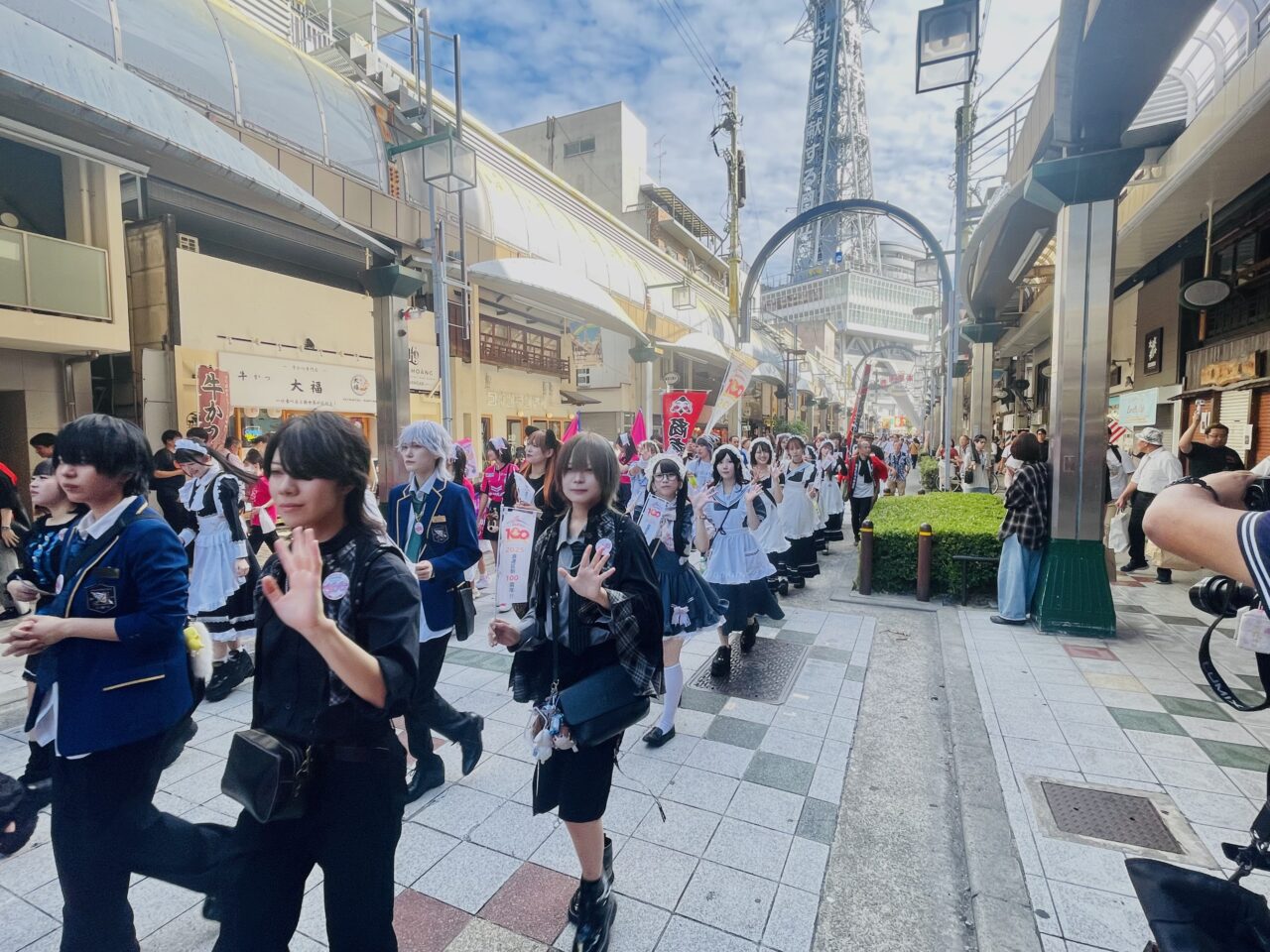 浪速区制100周年記念「なにわ100人パレード ～メイドさん大集合～」が、9/27に盛大に開催されました
