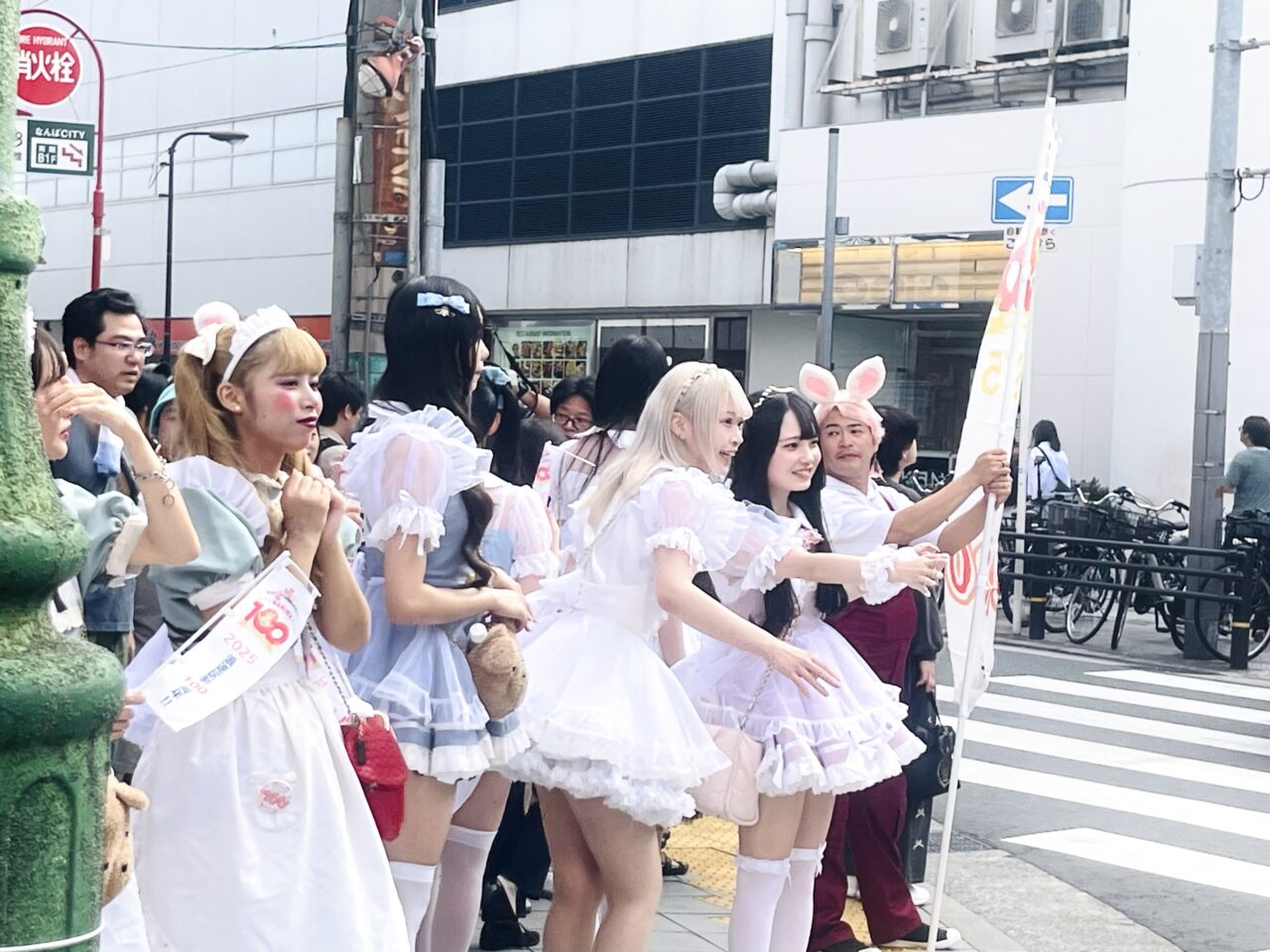 浪速区制100周年記念「なにわ100人パレード ～メイドさん大集合～」が、9/27に盛大に開催されました