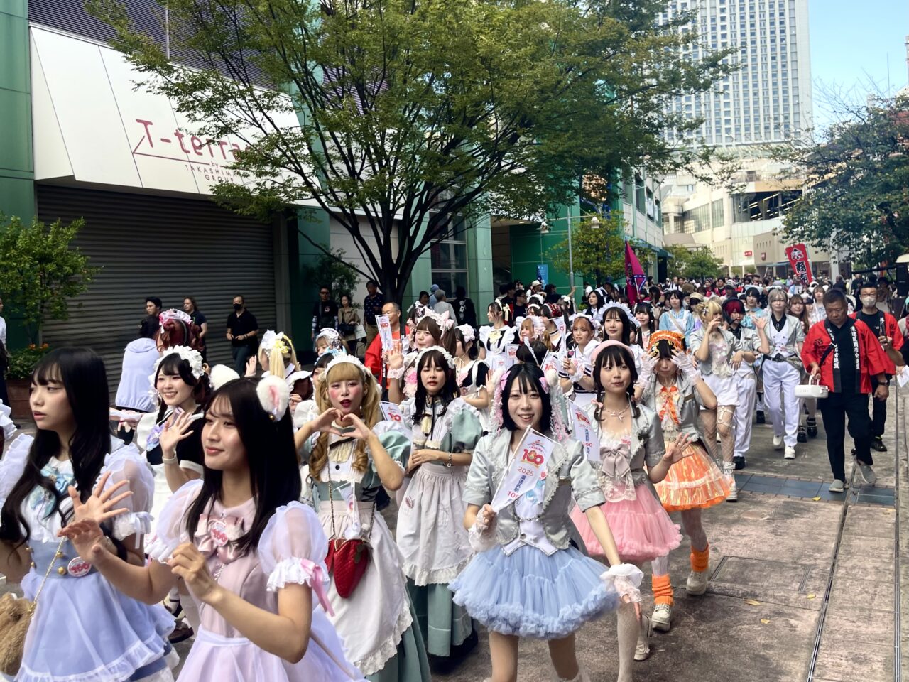 浪速区制100周年記念「なにわ100人パレード ～メイドさん大集合～」が、9/27に盛大に開催されました