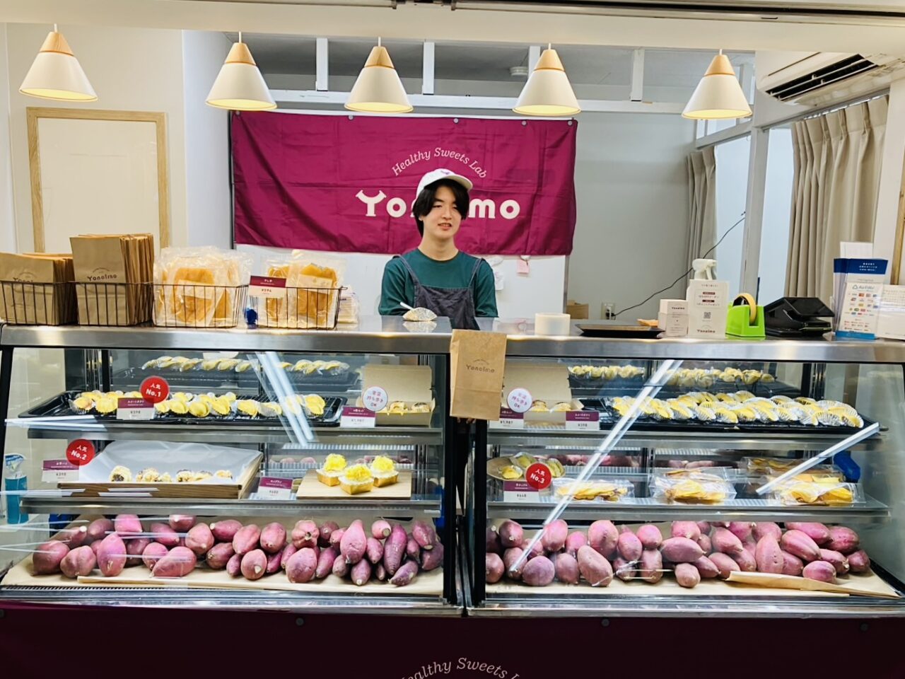 南海天下茶屋駅構内で、石焼き芋と焼き芋スイーツのお店が出店。10/19までお芋のスイーツを販売しています