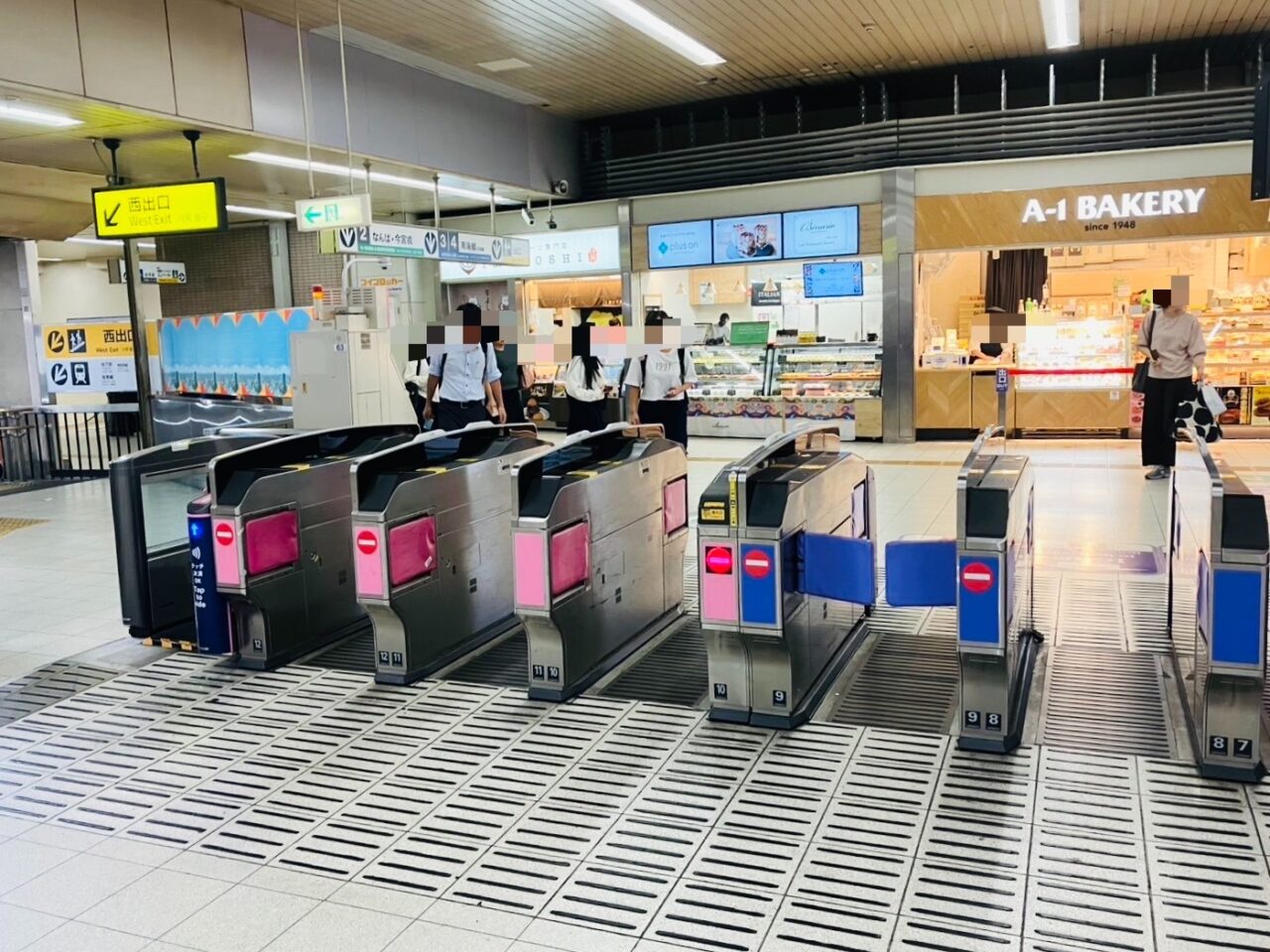 南海新今宮駅構内で、本格イタリアンレストランが南イタリア伝統のドルチェを10/21 まで販売中です