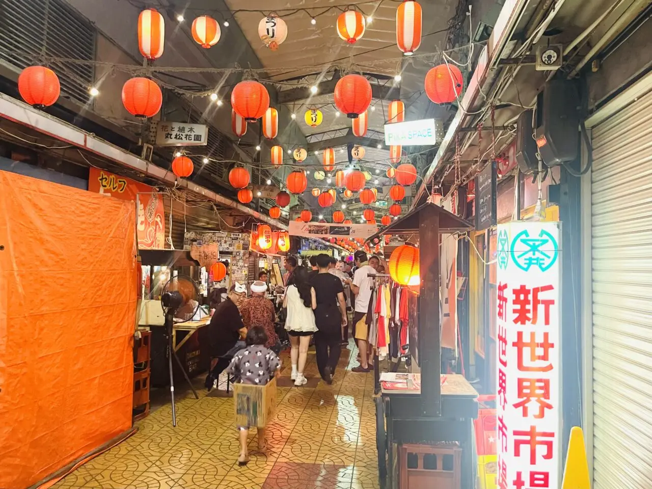 猫耳でお出迎え♪ 12/13(土)にレトロな商店街・新世界市場で2回目の「猫夜市」が開催されます