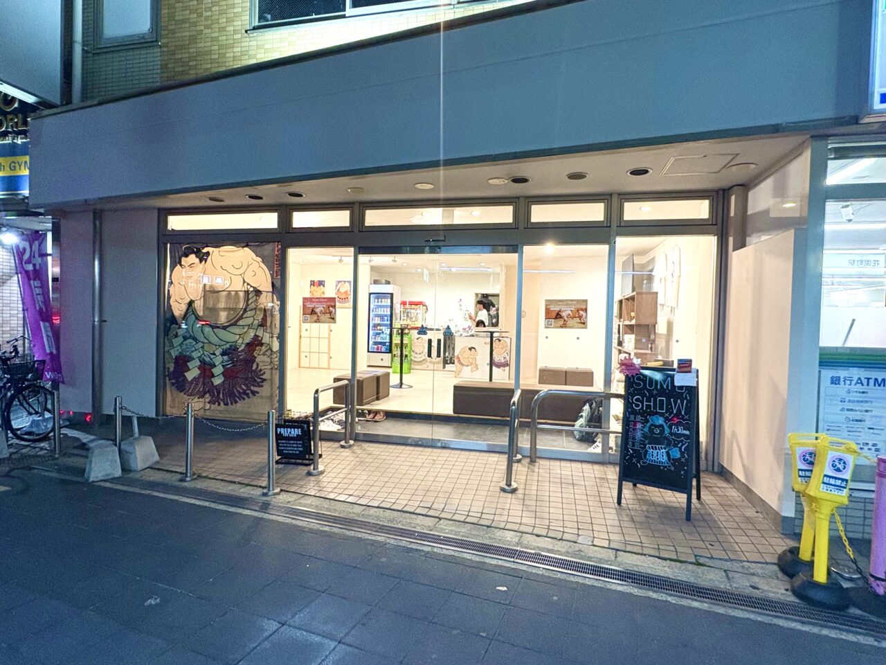 花園町駅前の「Sumo Studio Osaka」、 1日5公演の相撲ショーが欧米人に大人気です!