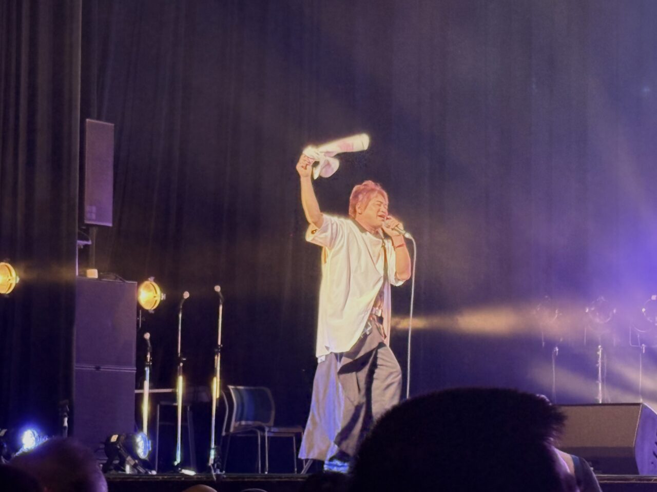 関西軽音楽倶楽部オーケストラ、15-Berryら実力派アーティストら出演! 香西かおりさん、Rioさんが特別ゲストの豪華な大型音楽フェス、2/13になんばHatchで「FM/TV FES NANIWA NO HI 2026」が開催されました