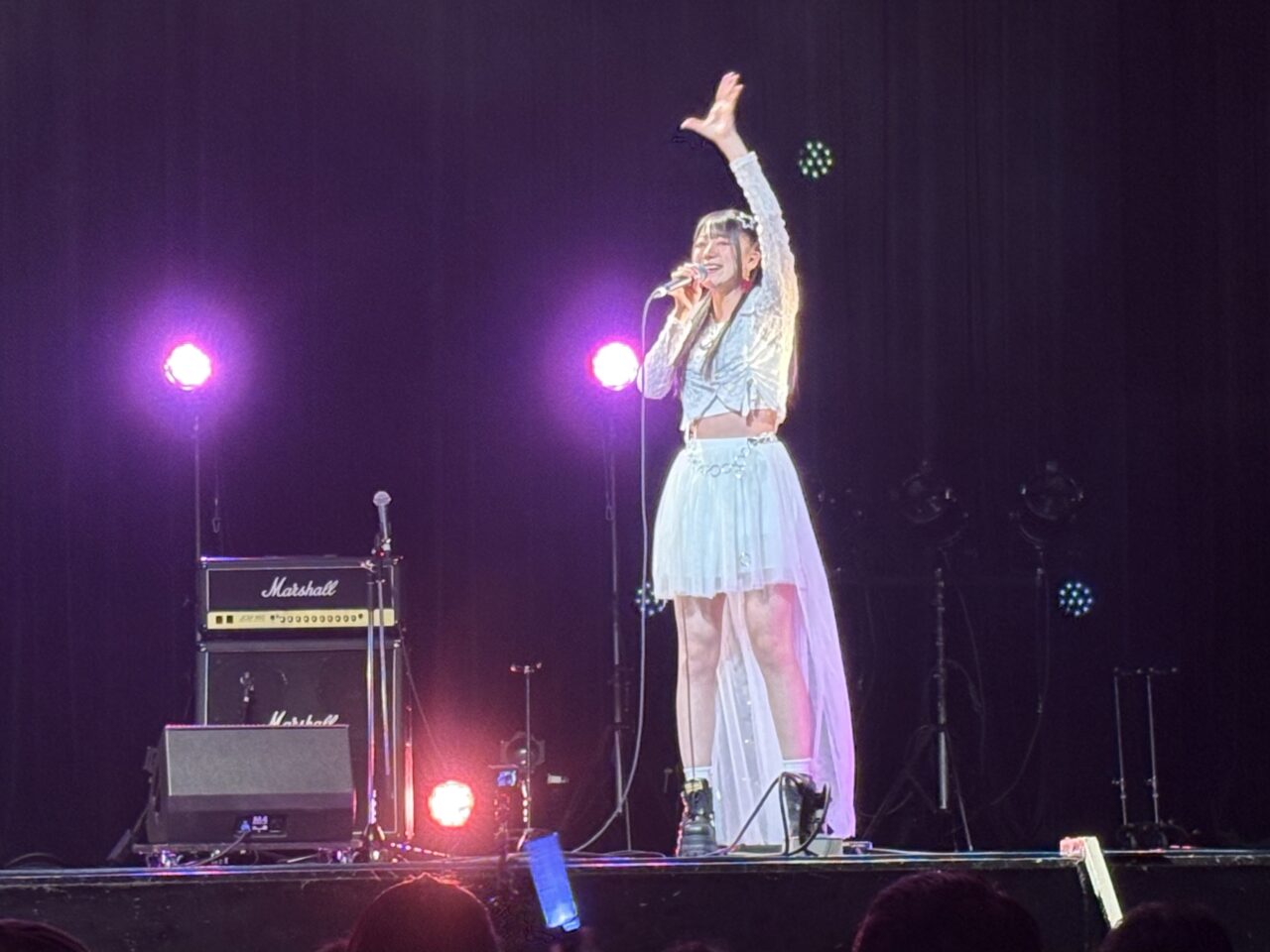 関西軽音楽倶楽部オーケストラ、15-Berryら実力派アーティストら出演! 香西かおりさん、Rioさんが特別ゲストの豪華な大型音楽フェス、2/13になんばHatchで「FM/TV FES NANIWA NO HI 2026」が開催されました