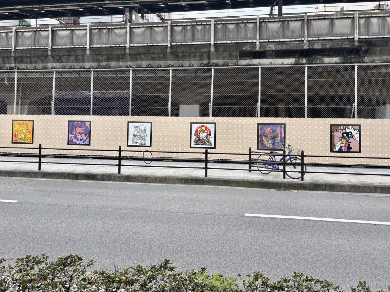 個性豊かなビリケンさんがずらり！ 南海新今宮駅〜JR新今宮駅の高架下に、アート作品18点が展示されています
