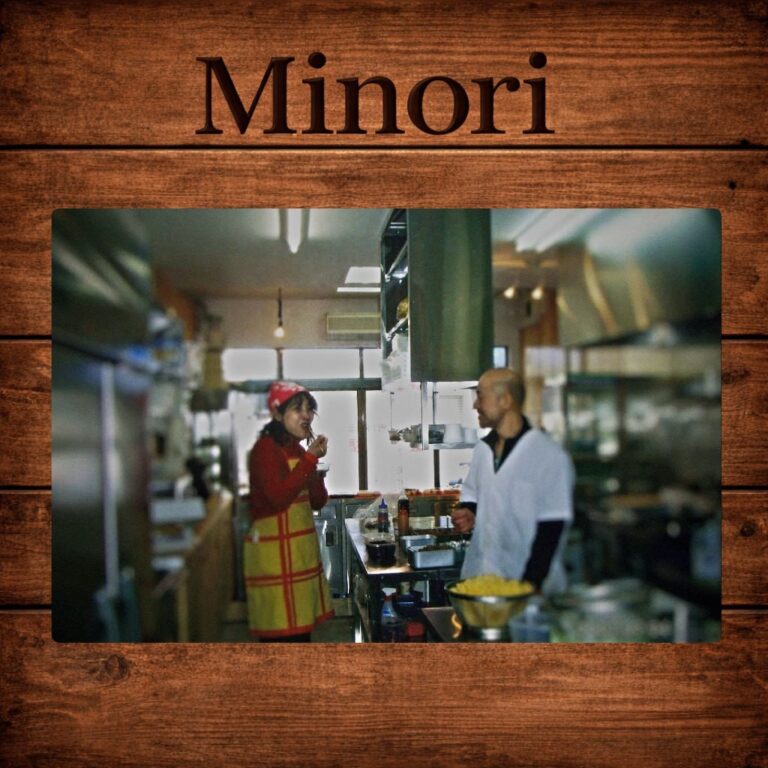 三角公園の近くにある老舗の弁当店「みの里」の記憶を音楽に。シンガーソングライターNISHIOKAさんの新曲『Minori』が英iTUNESデイリーチャート1位、海外25局のラジオでオンエア