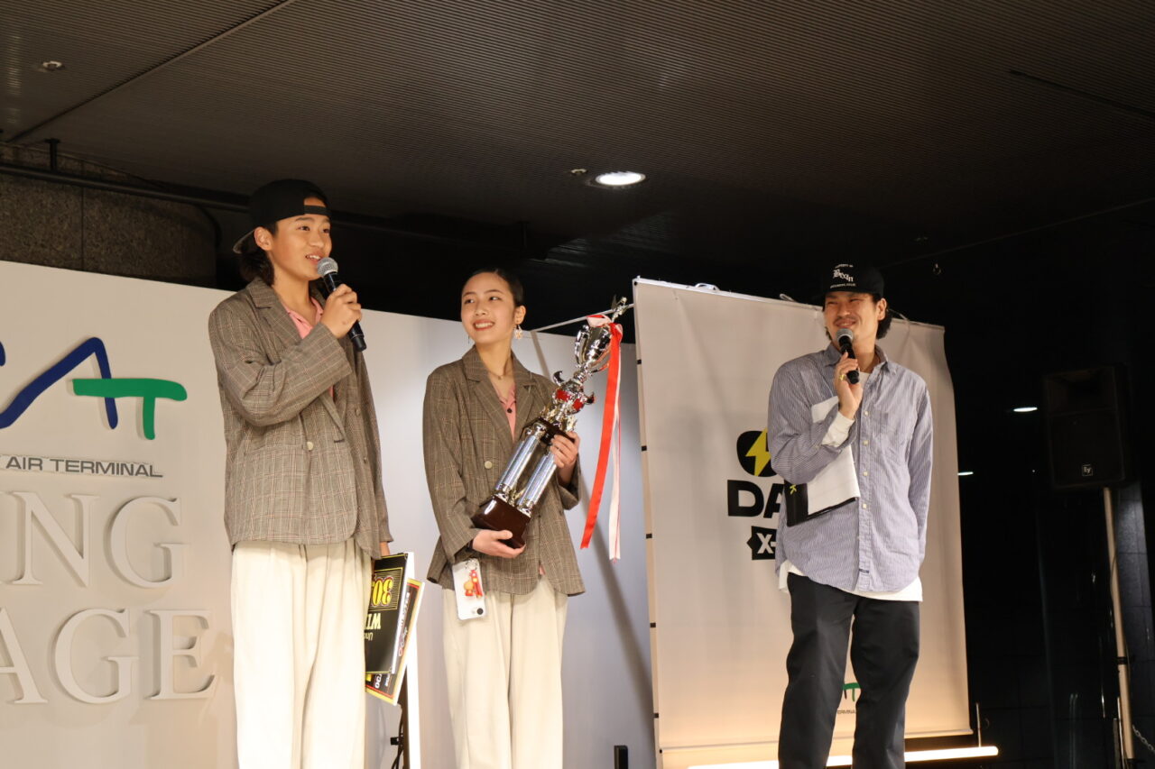 DA PAMPのKENZOさんがスペシャルジャッジ！ ストリートダンサーの聖地OCATのポンテ広場で、若手のダンサーたちが熱いバトルを繰り広げました