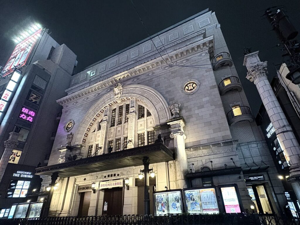 閉館発表から一転、大阪松竹座が運営継続へ 。松竹株式会社が「歴史を未来へ繋ぐ」新たな方針を公式発表しています