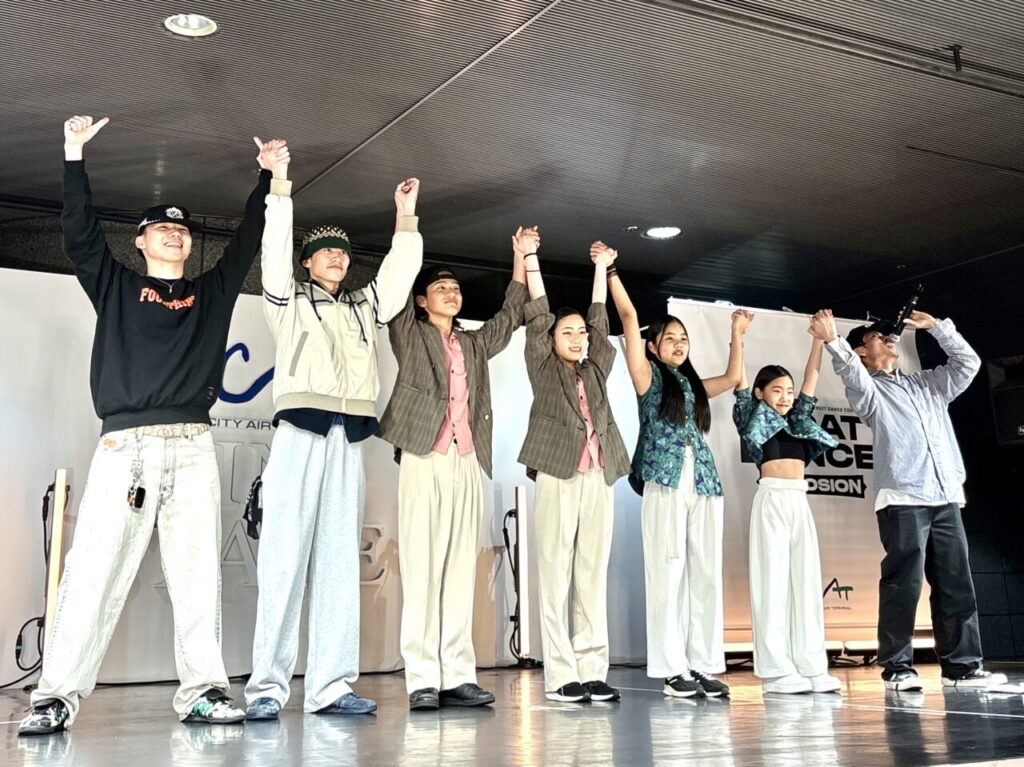 DA PAMPのKENZOさんがスペシャルジャッジ！ ストリートダンサーの聖地OCATのポンテ広場で、若手のダンサーたちが熱いバトルを繰り広げました