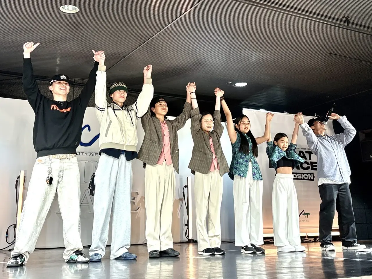 DA PAMPのKENZOさんがスペシャルジャッジ！ ストリートダンサーの聖地OCATのポンテ広場で、若手のダンサーたちが熱いバトルを繰り広げました