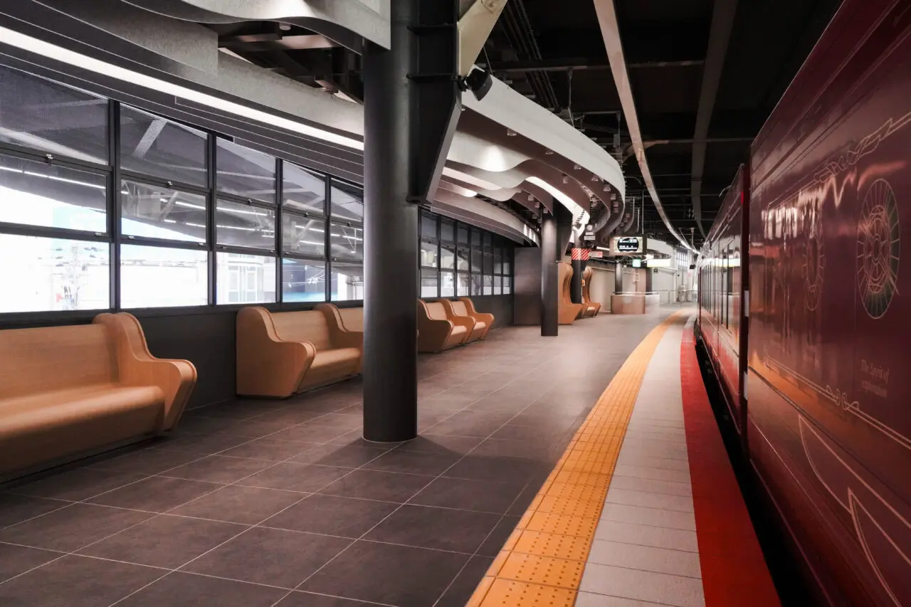 専用ホーム 難波駅 0番のりば