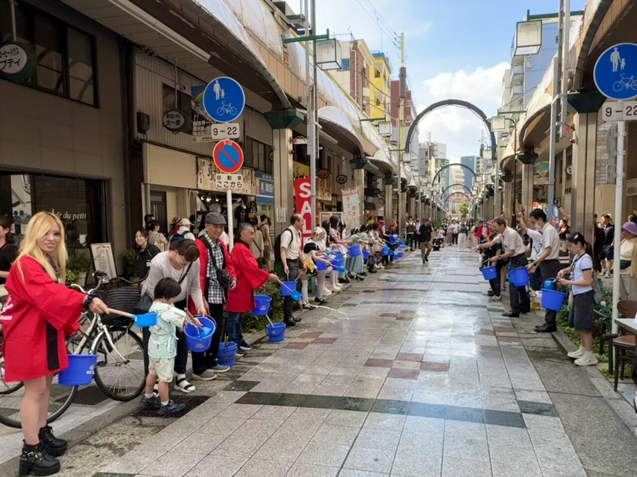 街に涼を。新世界と南海グループによる「新世界打ち水プロジェクト2026」が開催されました